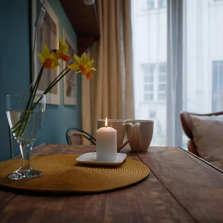 Apartment Romantic Nest Under Castle *