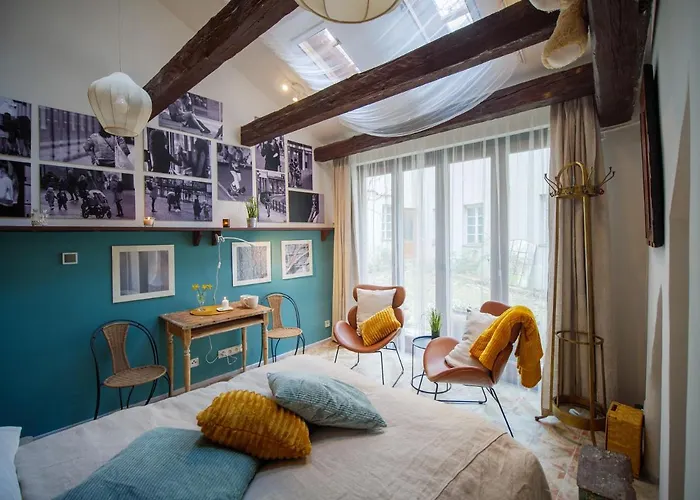 Apartment Romantic Nest Under Castle Prag